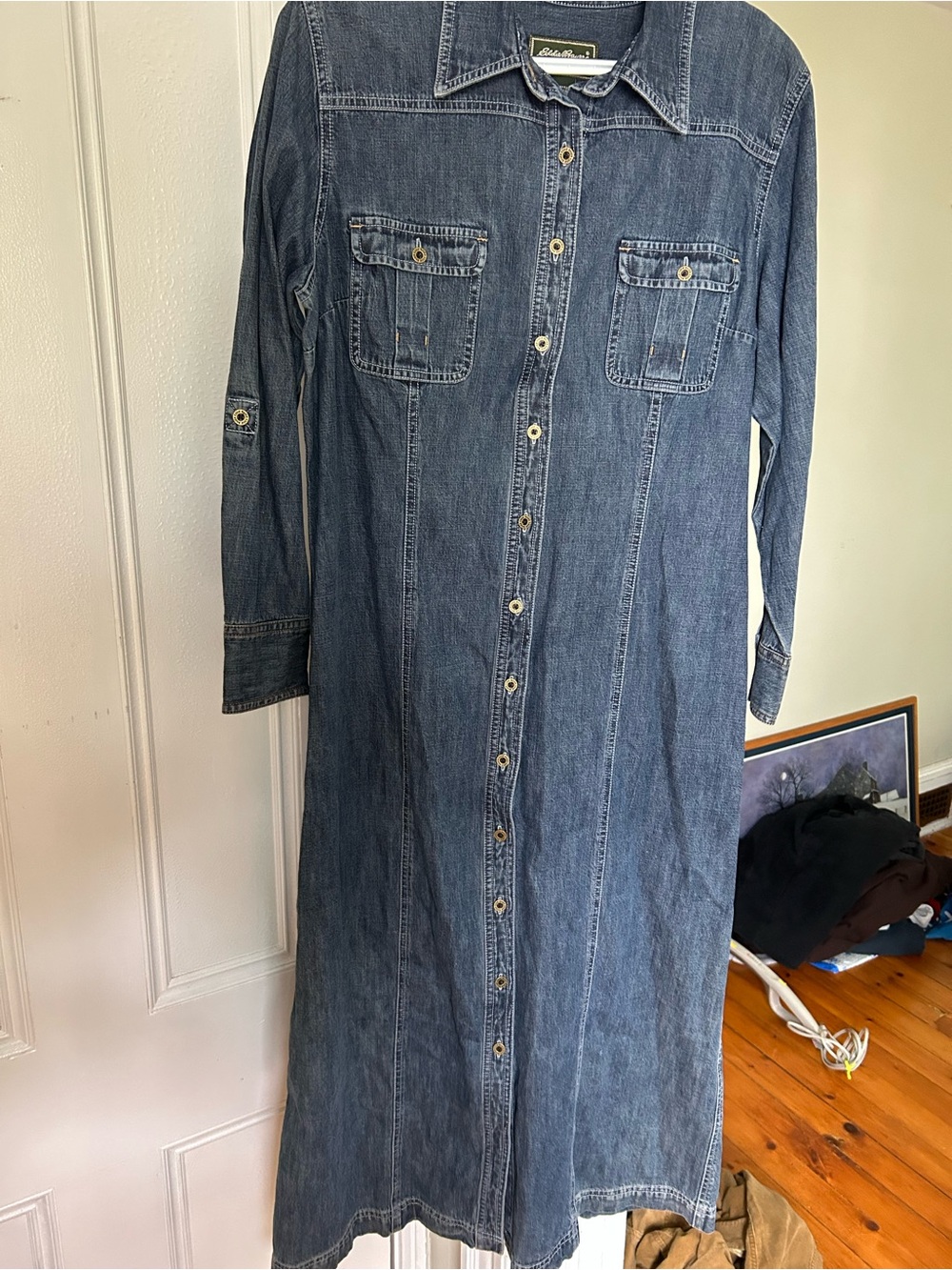 Eddie Bauer long-sleeve blue denim button-front 16 petite